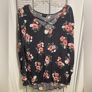 Long sleeve grey floral high-low top